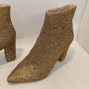 Betsey Johnson Cady Rhinestone ankle boot in Size 8.5